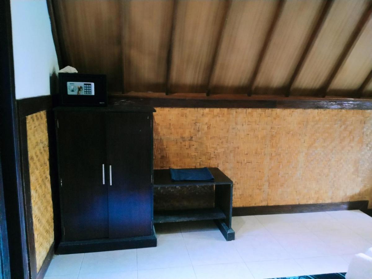 Tunai Cottages Gili Meno Esterno foto