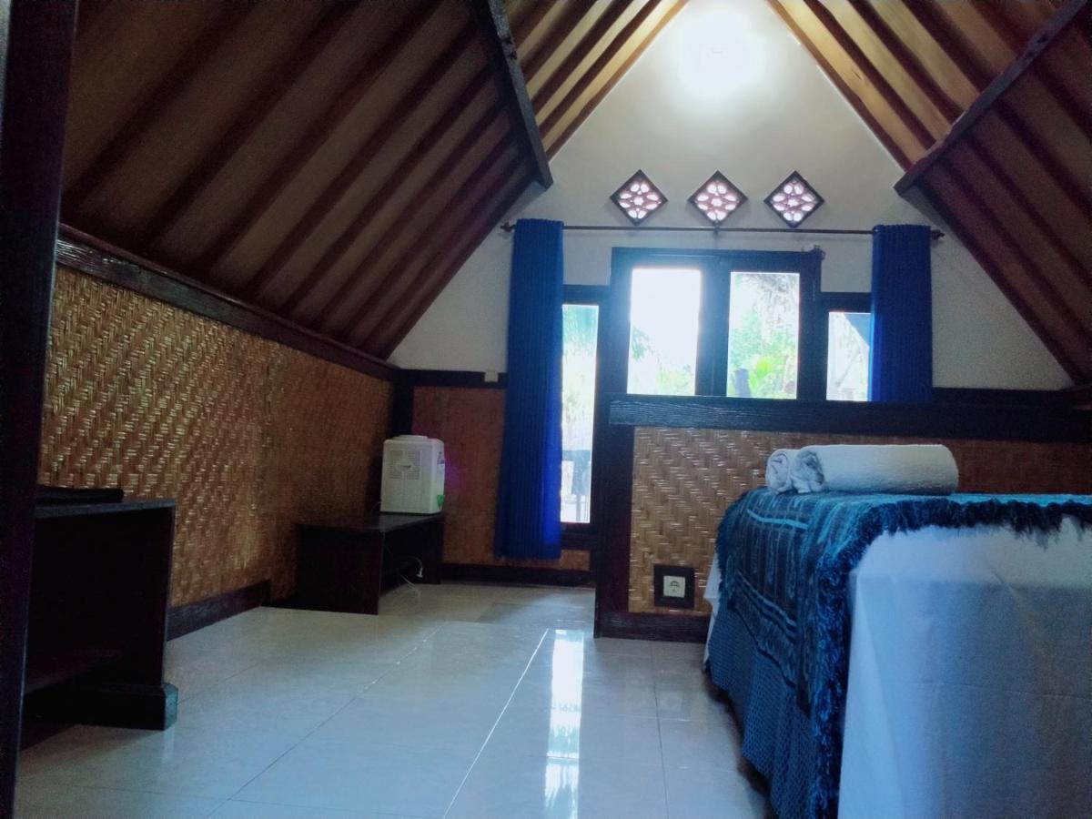 Tunai Cottages Gili Meno Esterno foto