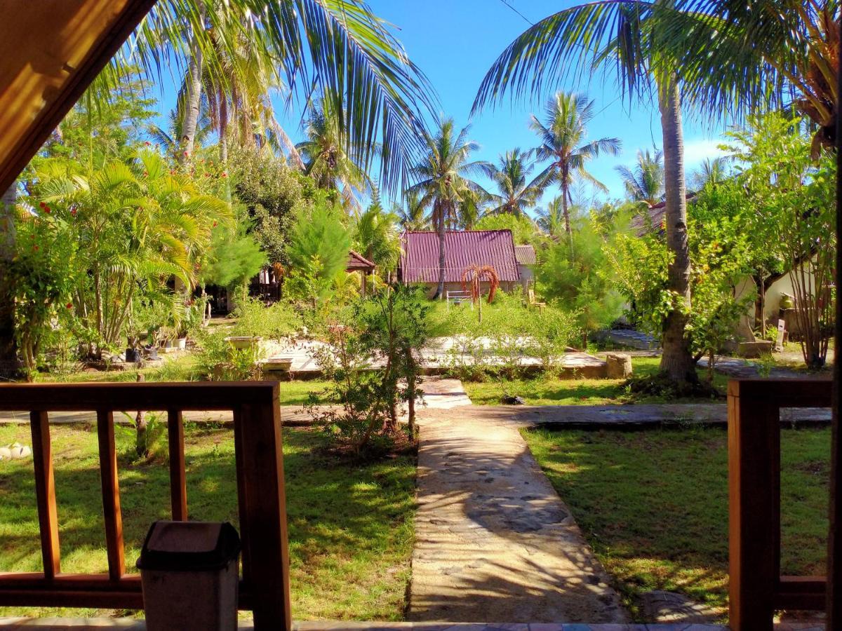 Tunai Cottages Gili Meno Esterno foto
