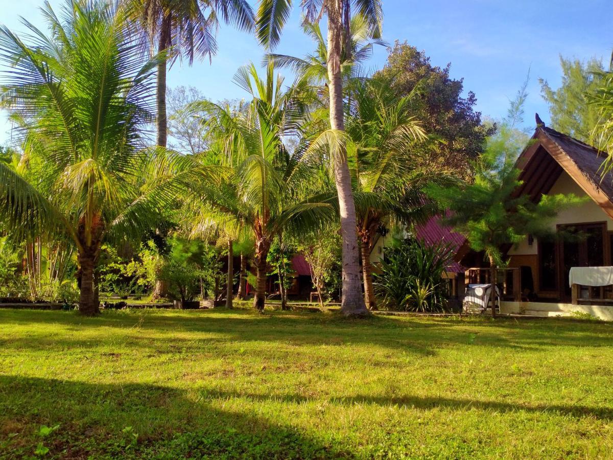Tunai Cottages Gili Meno Esterno foto